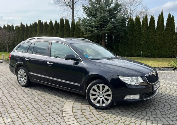 Skoda Superb cena 29900 przebieg: 273600, rok produkcji 2011 z Wejherowo małe 172